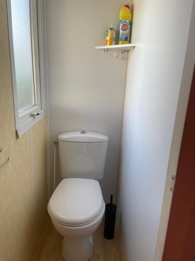Feins Mobil-Home Au Bord De L'Eau מראה חיצוני תמונה